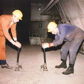 Innovative Floor Grater lifter 3