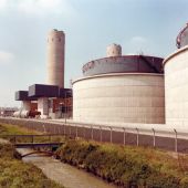 Ocker Hill gas outside