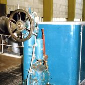 No.4 Turbine LHS ESV